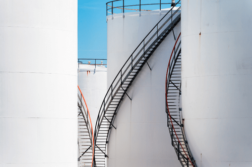 Benefits of commercial oil tank cleaning and maintenance